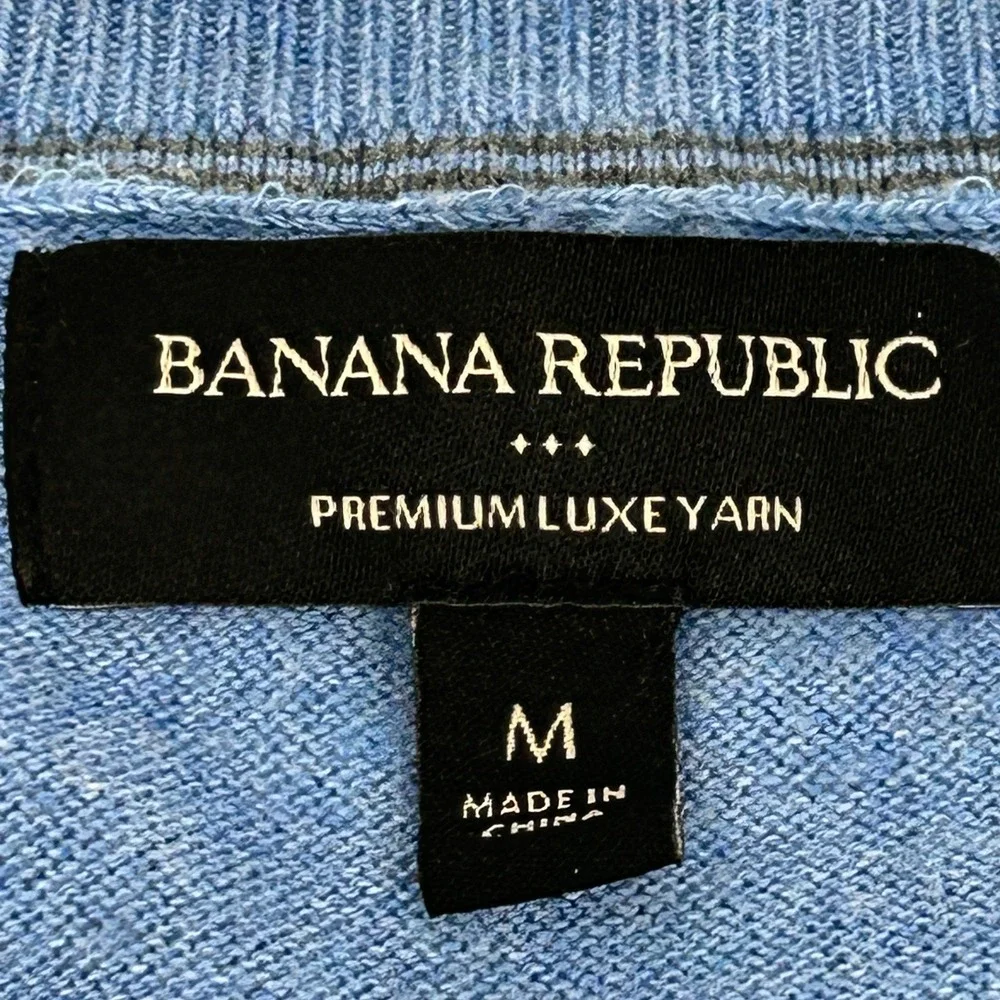 Banana Republic V-Neck Sweater Mens Medium Blue Silk Cashmere Blend Luxe Yarn